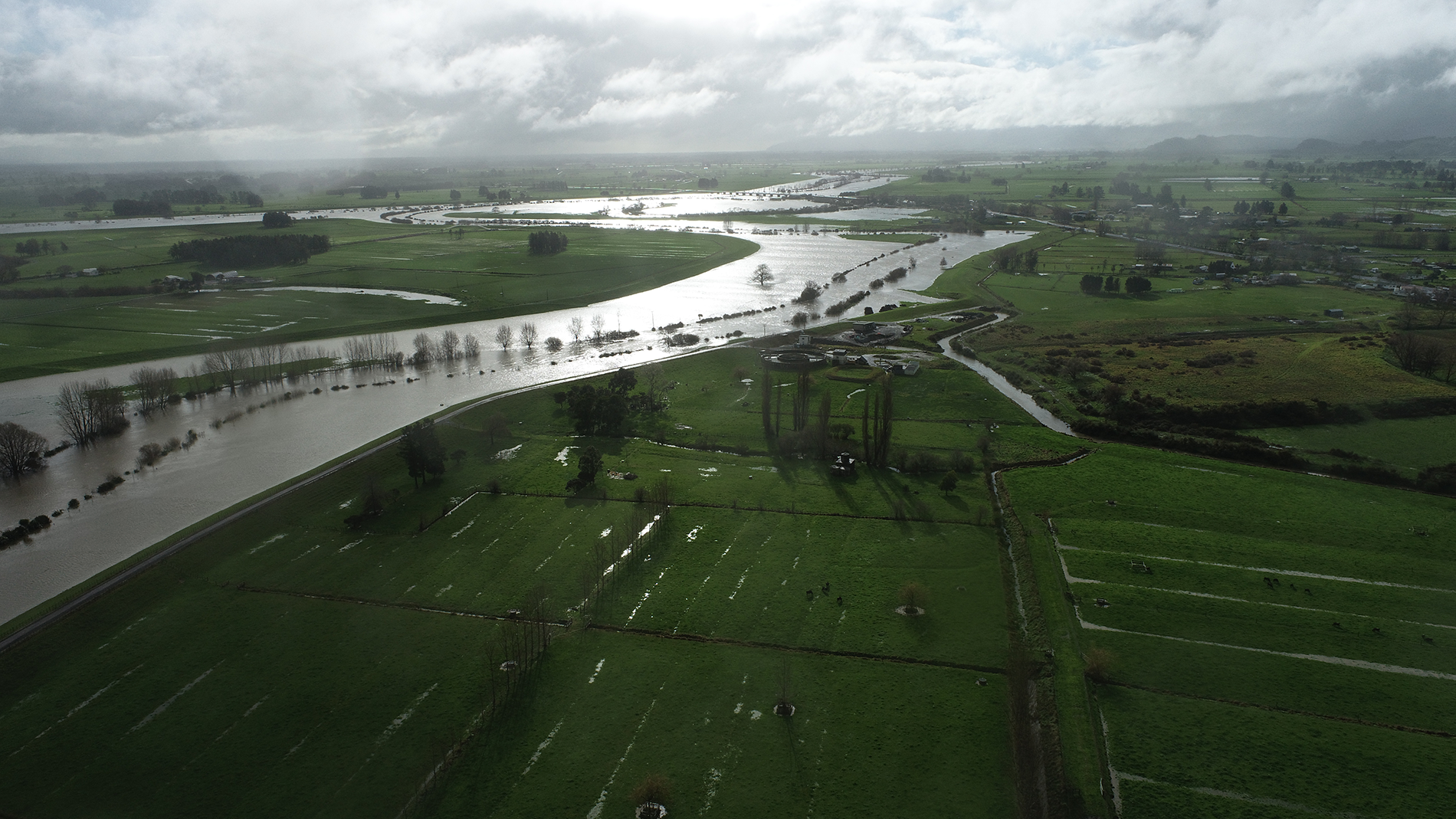 Image - Flooding in Paeroa area